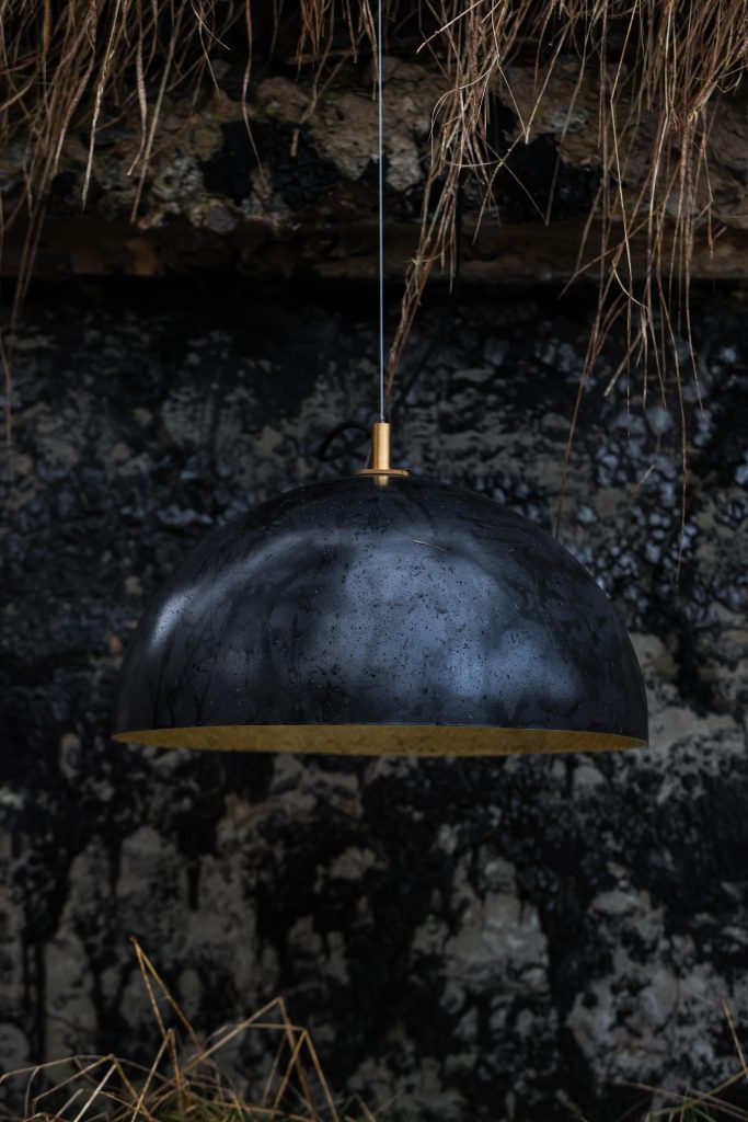 Hemisphere Black